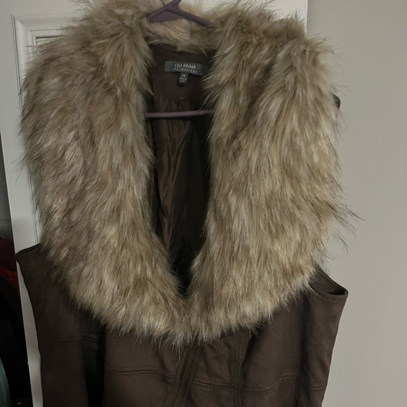 NEW Faux full fur collar 🟤brushed suede zip-up double-breasted vest. 🟤 - Picture 2 of 4
